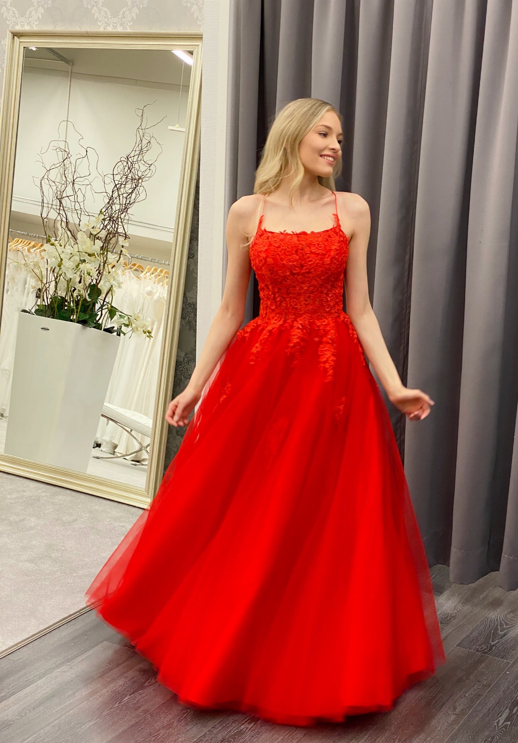 VANHOJENTANSSIMEKKO H4482P-TULLE RED